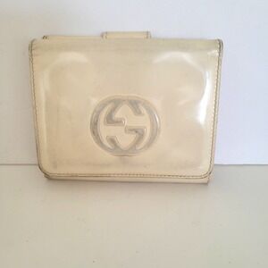 Gucci Vintage Patent Leather Bifold Wallet Cream Interlocking GG 035-2149-1926